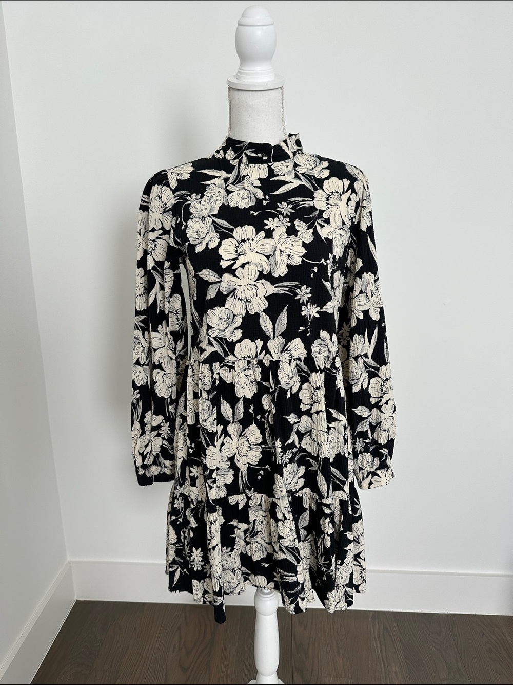 Zara Black and Cream Floral Long-Sleeve Tiered Mini Dress